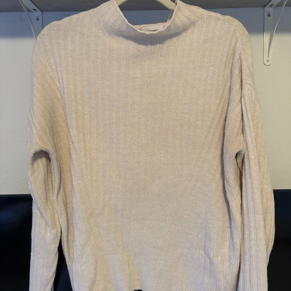 Old Navy White Sweater, Size Medium